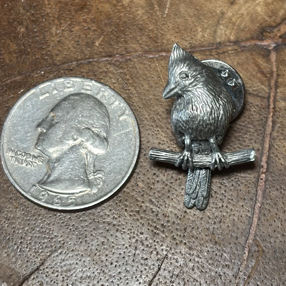 2 Brooches for 30 Vintage Cardinal Bird Brooch Pin – Detailed Silver Tone